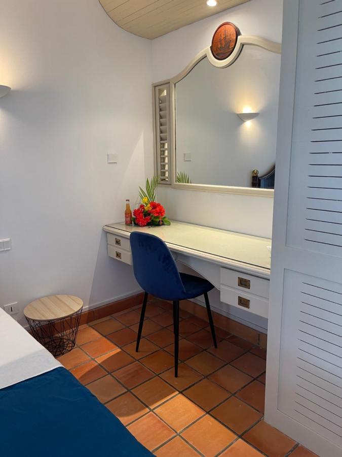 Appartement Vue Mer A 2 Minutes A Pied Des Plages Tartane Trinite  Esterno foto